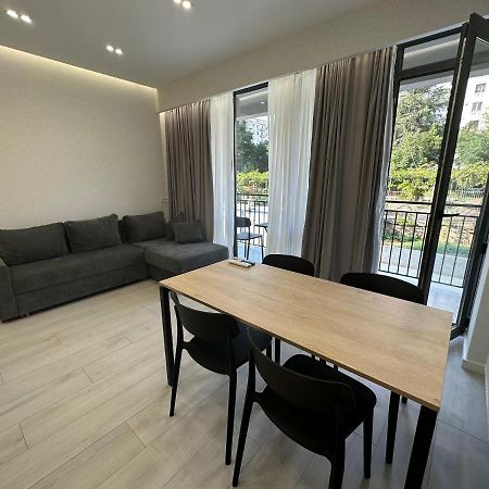Gss - 5 Apartment Tbilisi Bagian luar foto